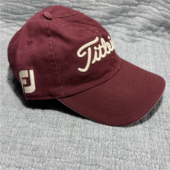 Titleist FootJoy Golf Hat Maroon Burgundy Red Strapback USA 100% Cotton - Picture 2 of 6